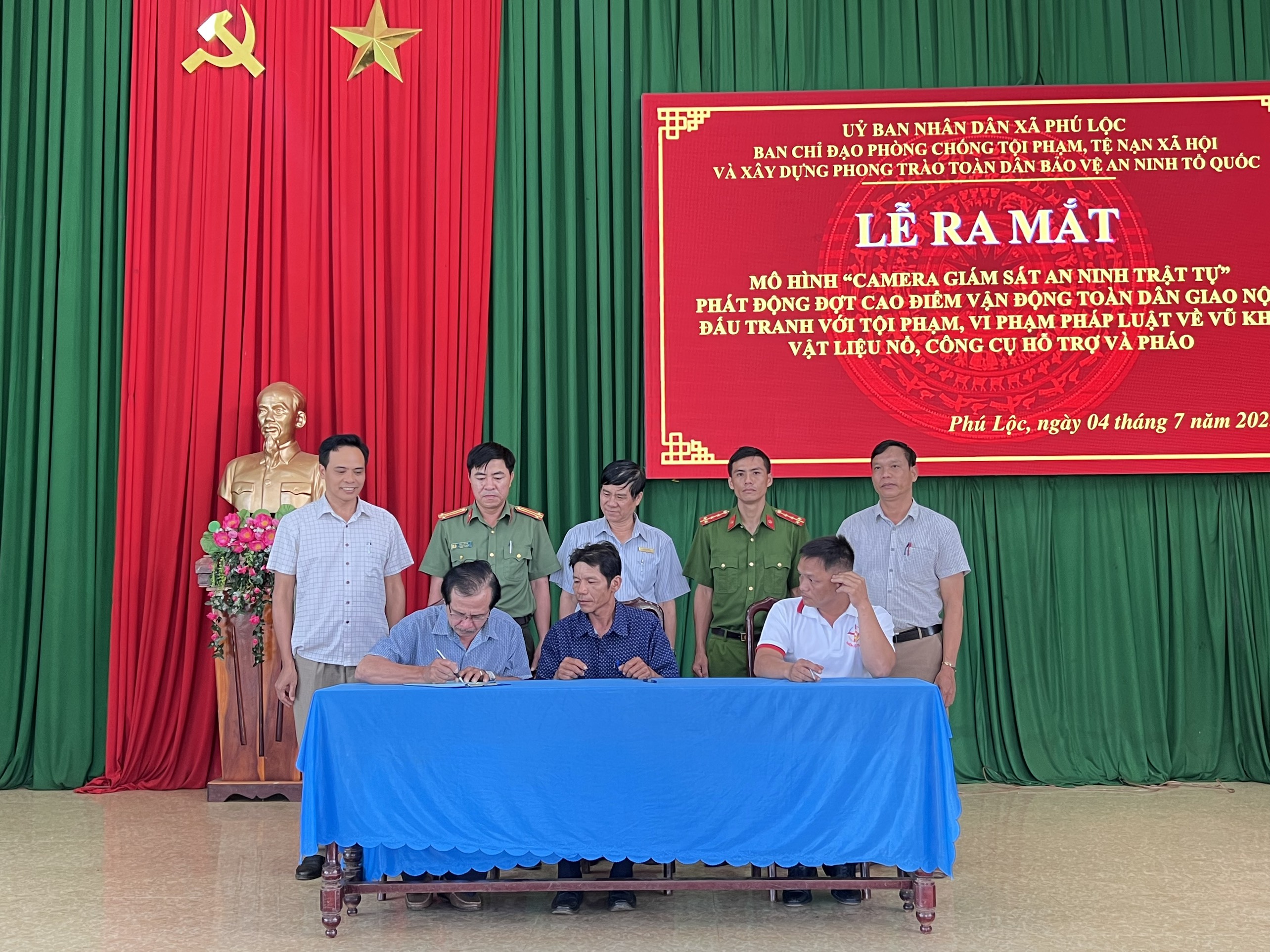 ký cam kết